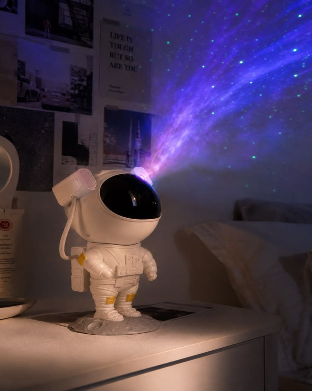 Astronaut Galaxy Projector – LED Starry Sky Night Light & Nebula Projector for Bedroom