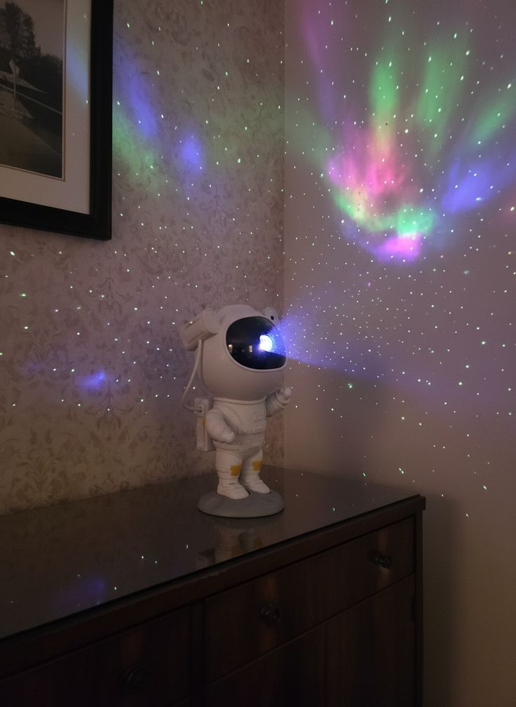 Astronaut Galaxy Projector – LED Starry Sky Night Light & Nebula Projector for Bedroom