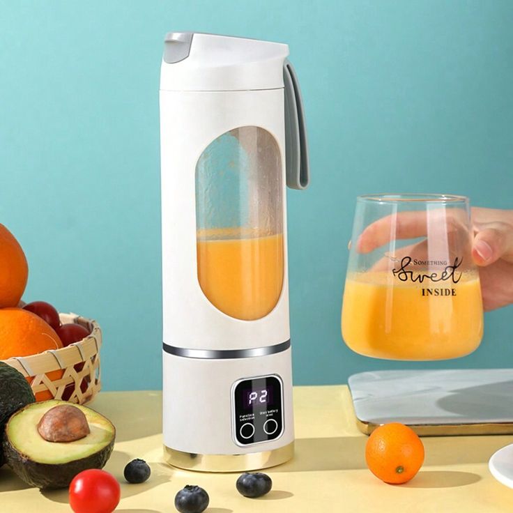 Portable Juicer Cup – USB Rechargeable Mini Blender for Fresh Juice & Smoothies